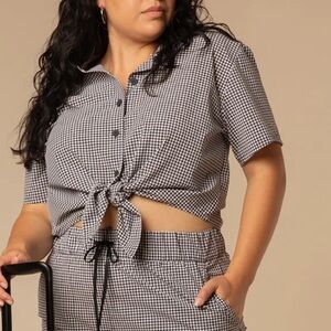 Wayre Tie Front Button-Up Crop
